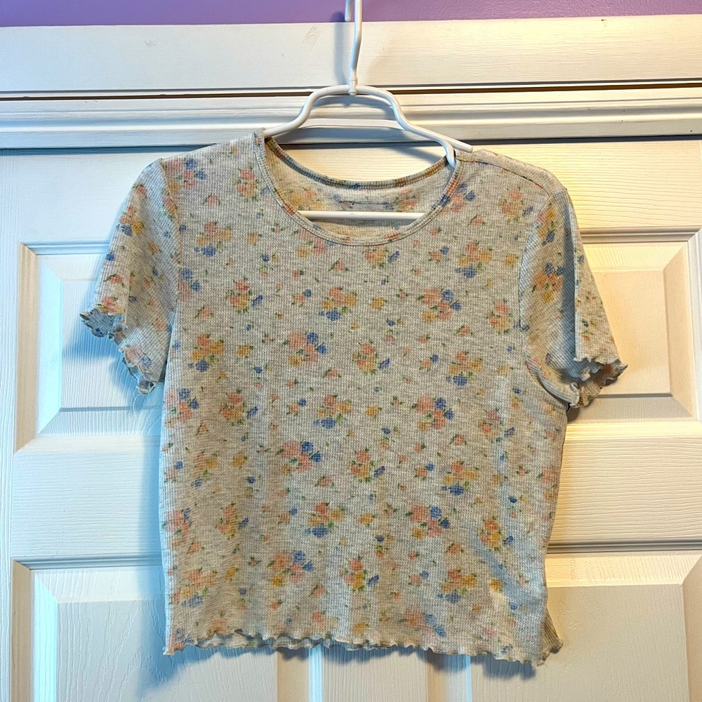 American Eagle large floral crop top